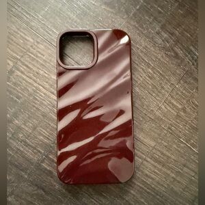 Phone 15 Case Ripple Wave Pattern Burgundy Wine Red Glossy Case